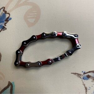 💜 VTG Red and Silver Bike Chain Bracelet